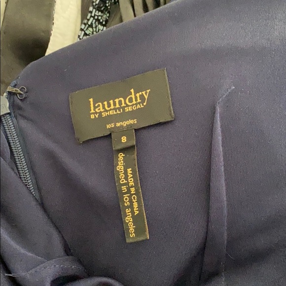 Laundry Gown-Size 8 - Picture 5 of 5